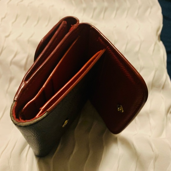 Red and brown coach trifold wallet - Picture 5 of 7
